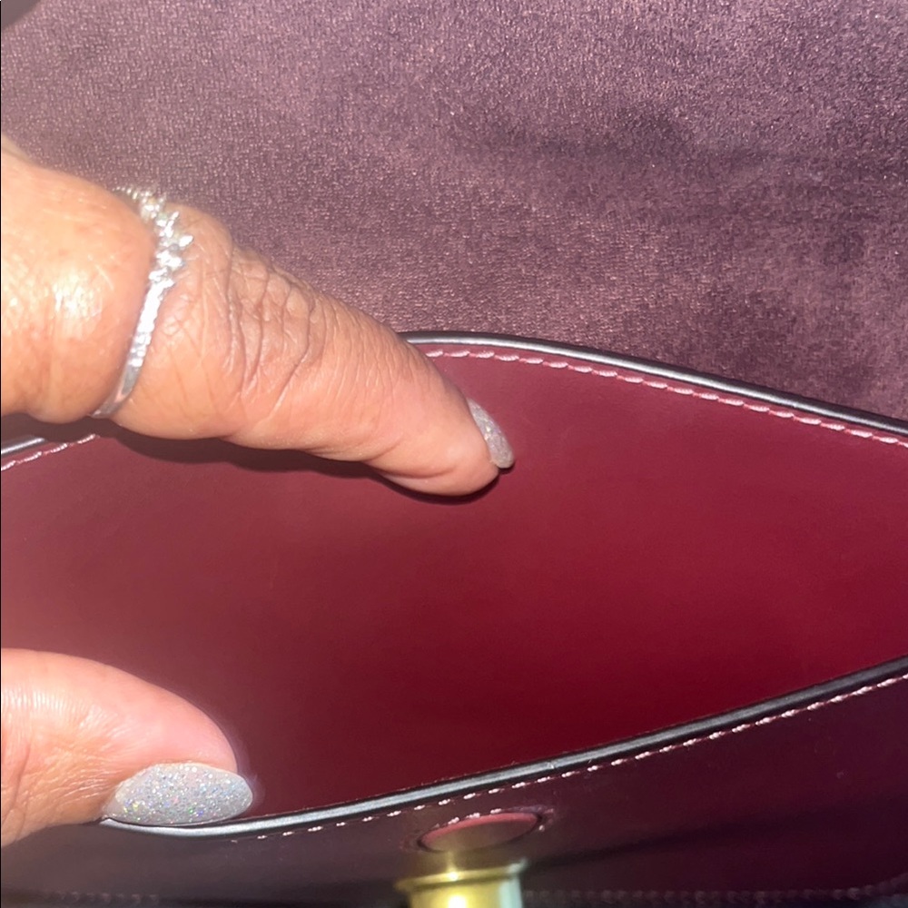 Coach Madison shoulder nah Elegant Burgundy Shoulder Bag with Gold Accents - Picture 7 of 14